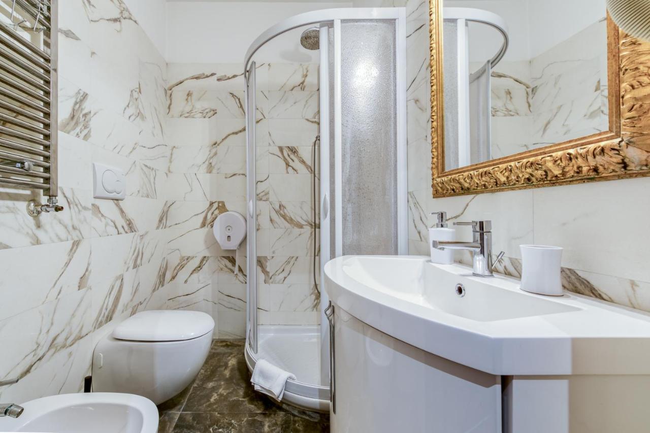 Le Suite Downtown Рим Екстериор снимка