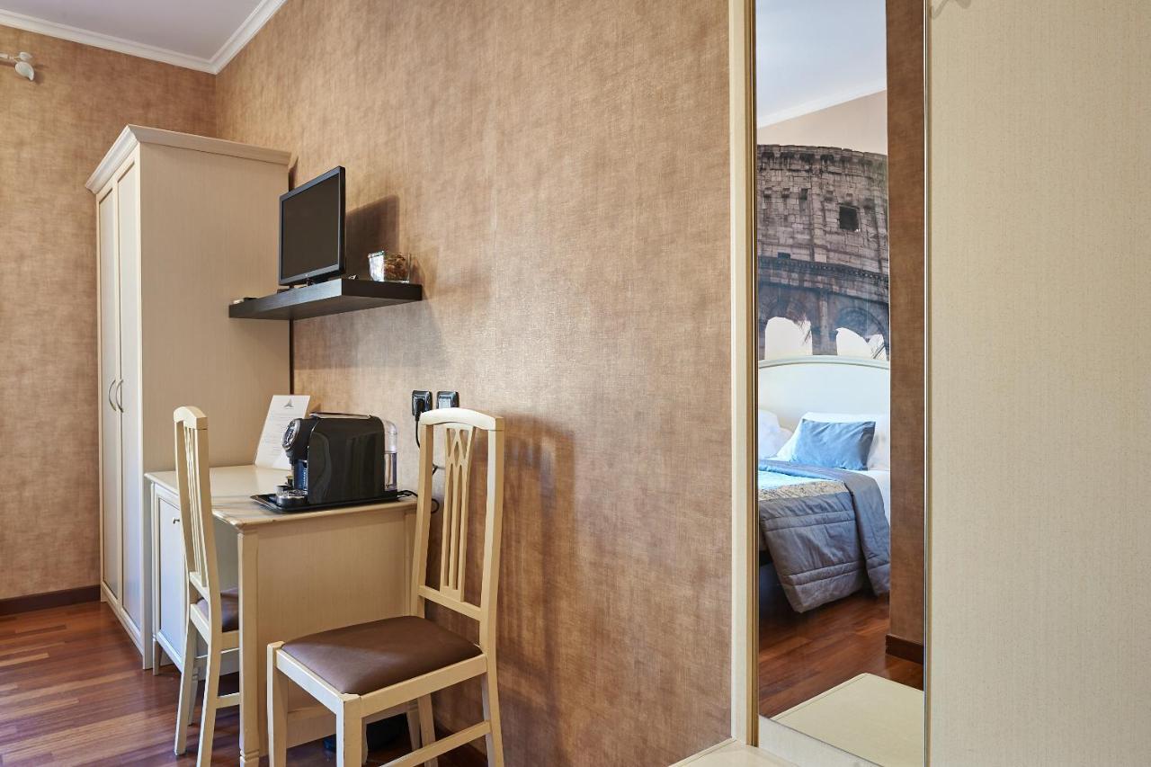 Le Suite Downtown Рим Екстериор снимка