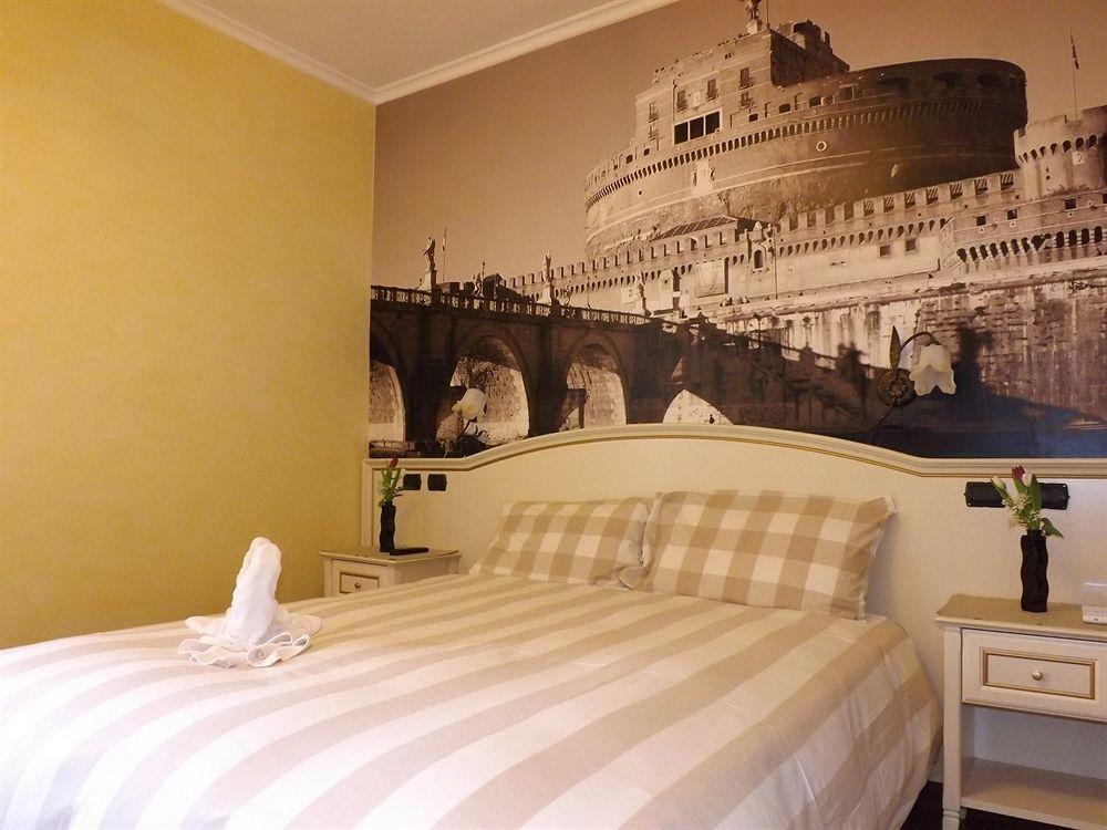 Le Suite Downtown Рим Екстериор снимка