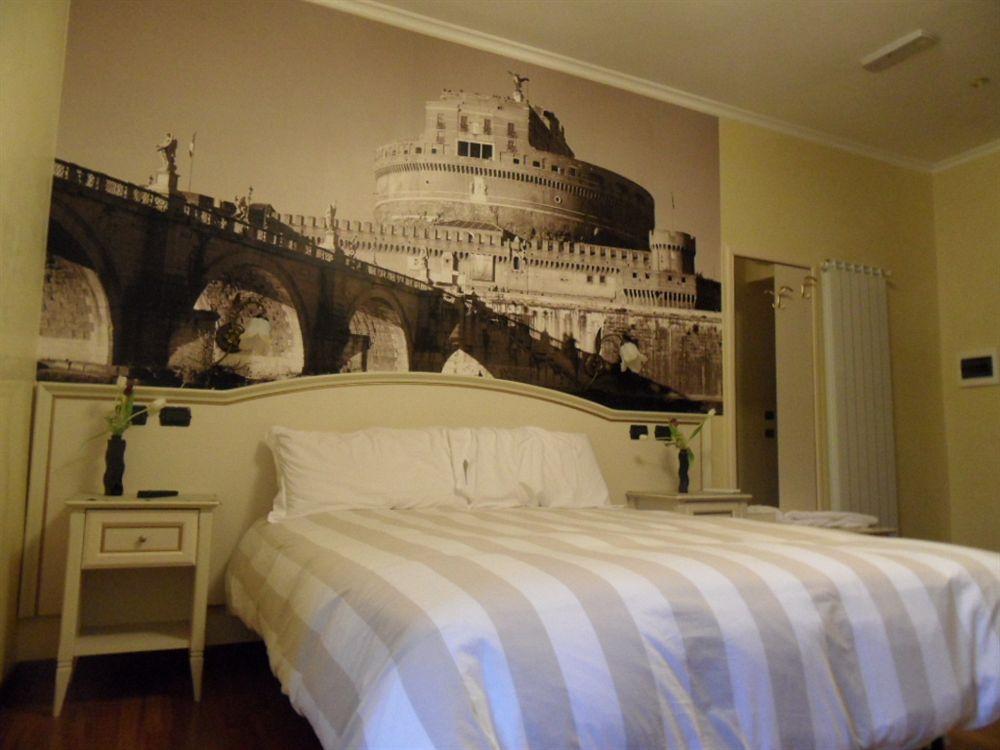 Le Suite Downtown Рим Екстериор снимка