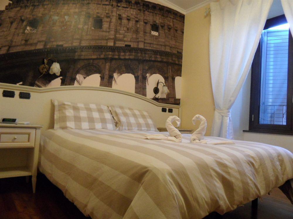 Le Suite Downtown Рим Екстериор снимка